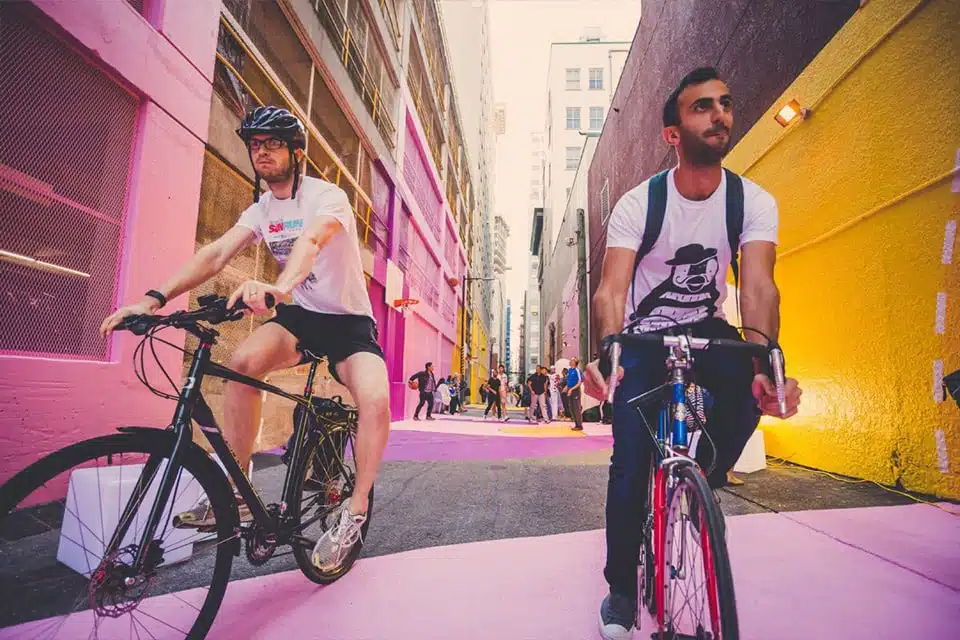 Alley-hoop Street