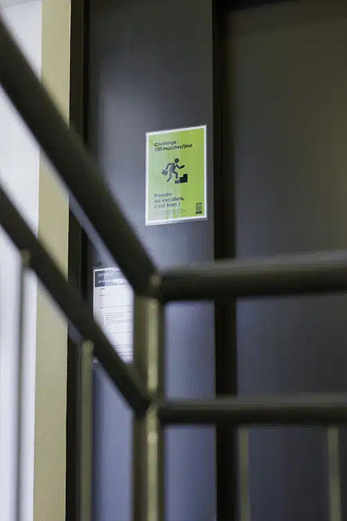 escalier-maison de santé-affiche-2