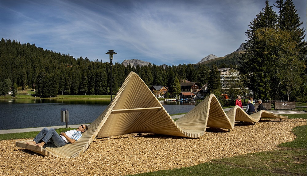 moveart, le bancs design urbactif en bois d'accoya