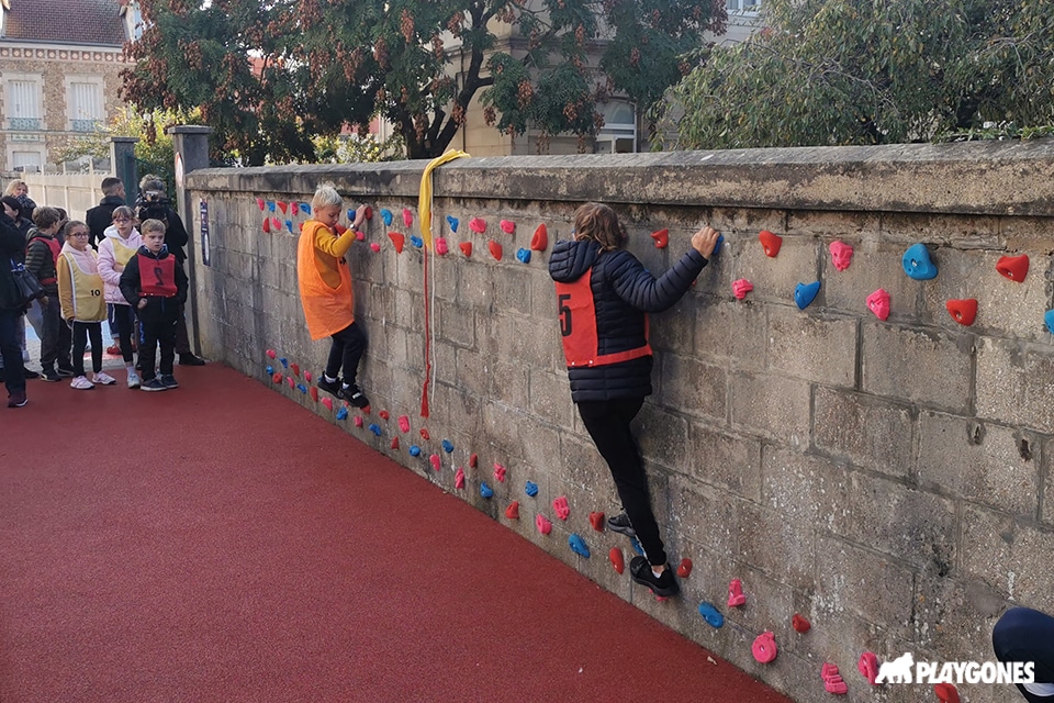 inauguration-saint-dizier-35 via ferrata sur le mur d'une école de Saint-Dizier. Réalisation : Playgones