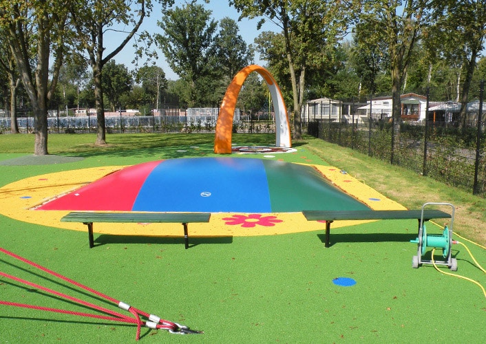 Trampoline gonflable géant Jumping Pillows