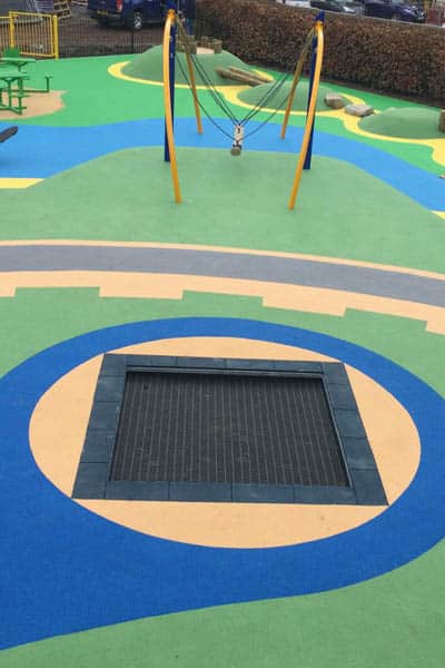 trampoline- aire de jeux Stilum