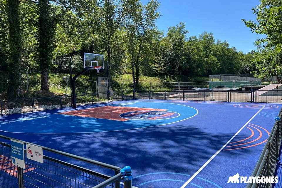 Eymeux- terrain de basket 3x3 A Eymeux, un terrain de basket 3x3 bleu