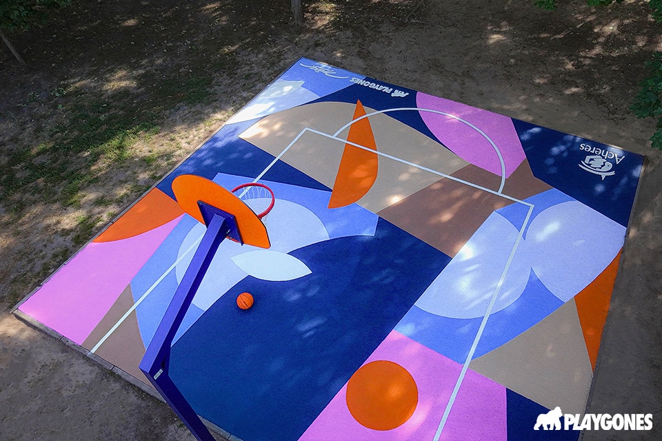 Vue aérienne du terrain de proximité basket 3x3 à Achères réhabilité par Playgones
