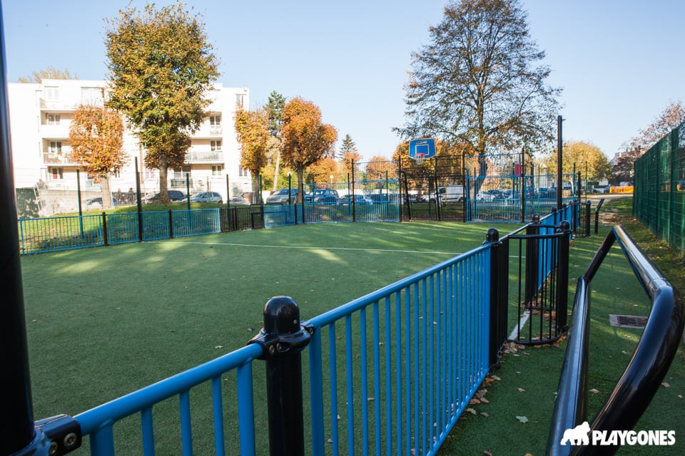 city stade playgones dans un parc urbain