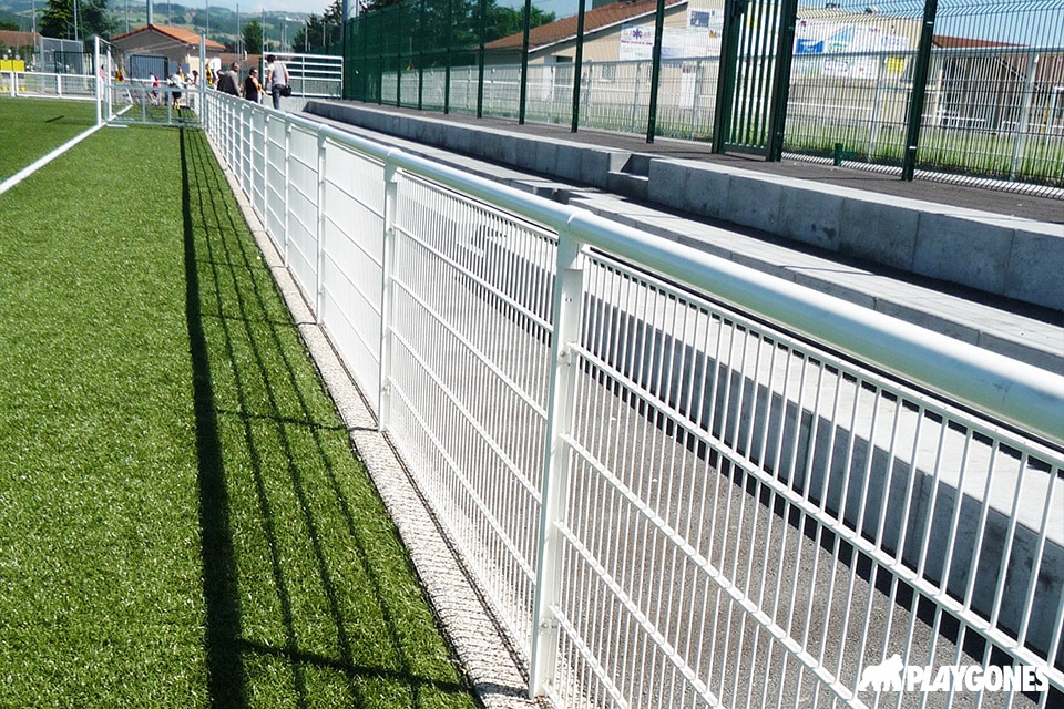 main-courante-terrain-football-playgones main-courante-terrain-football-playgones