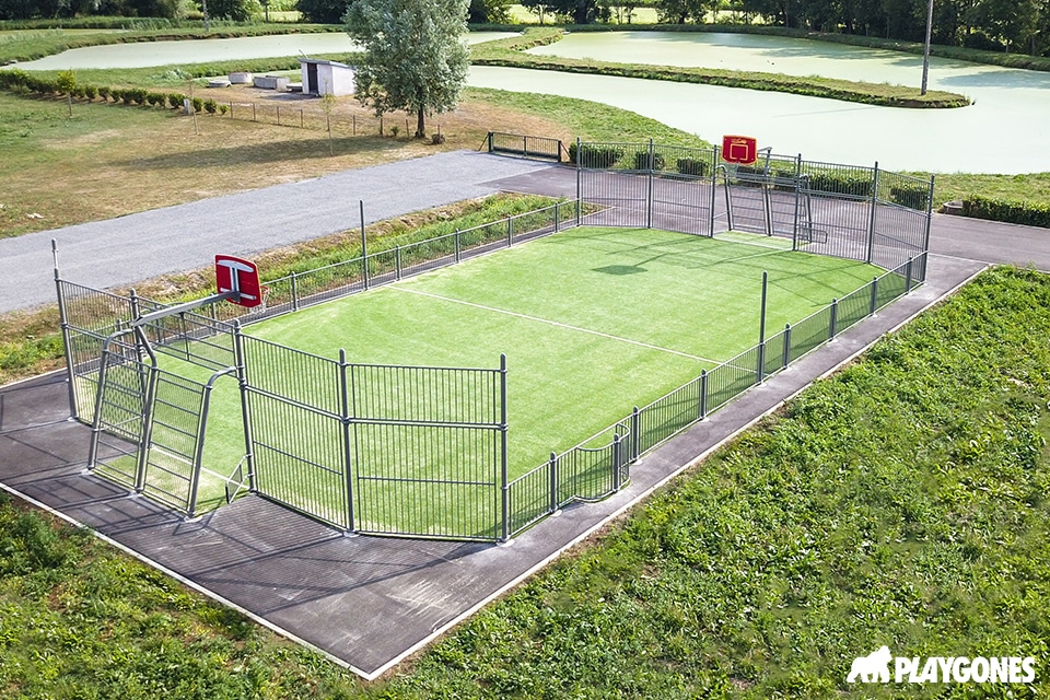 terrain multisports playgones dans un parc de quartier