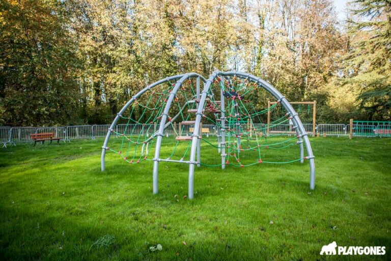 aire de jeux parc Survilliers Dome 1 768x512