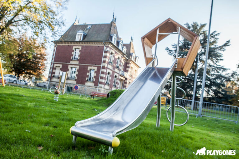 aire de jeux parc Survilliers toboggan stilum 1 768x512