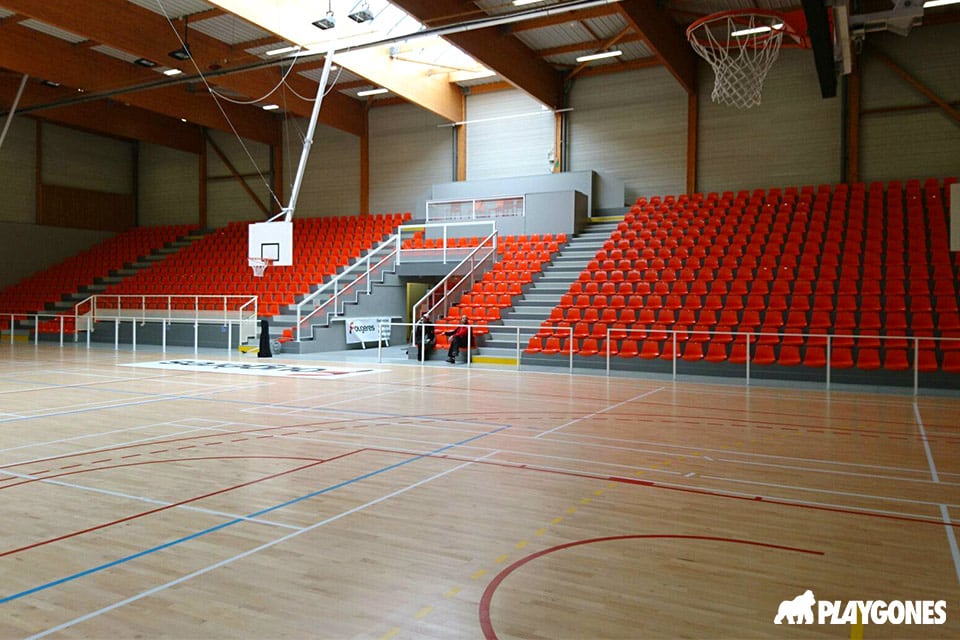 Aménagement sportif complet dans un gymnase