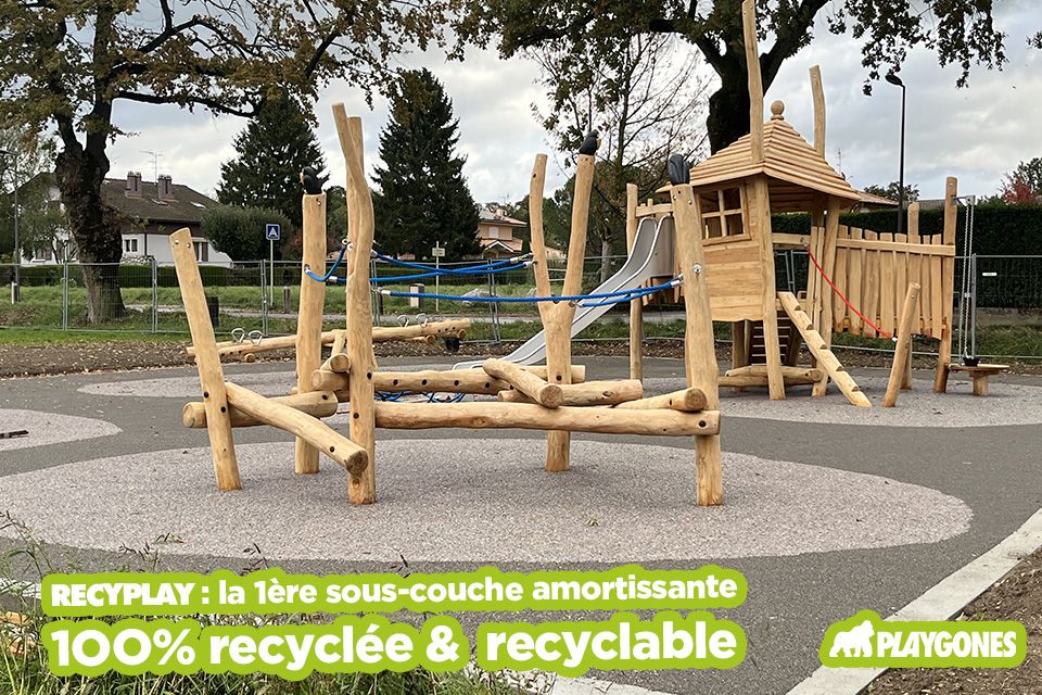 RECYPLAY® est une sous-couche amortissante recyclée, sols sportifs et aires de jeux RECYPLAY® est une sous-couche amortissante recyclée, sols sportifs et aires de jeux