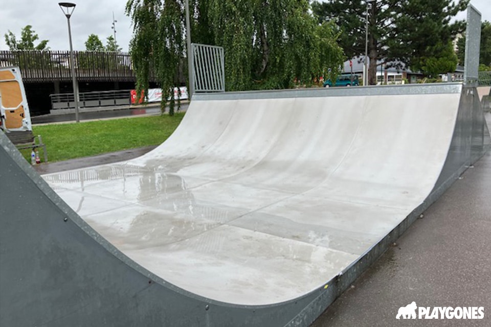 rampe de skate rénovée par Playgones