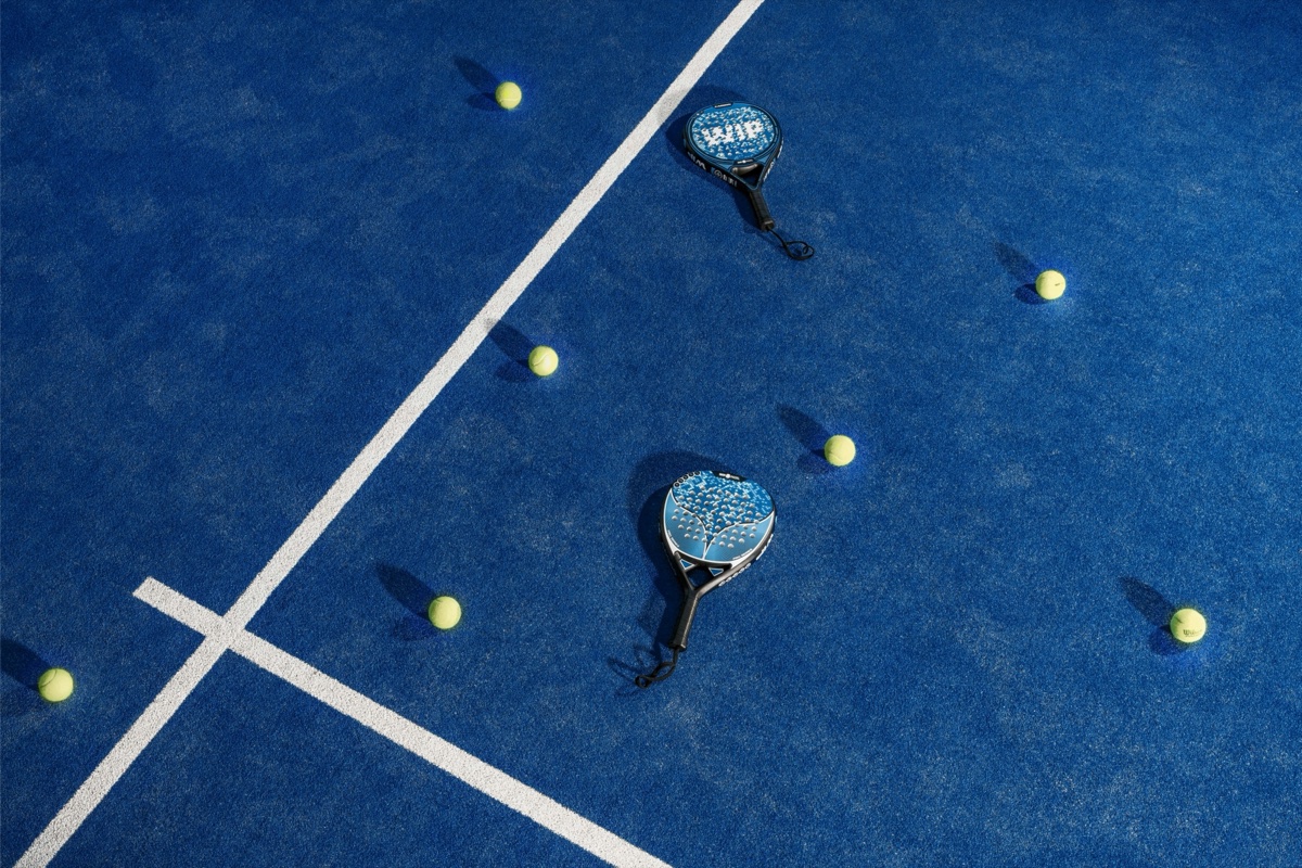 Match de padel — zones de jeu et lignes de service conformes FIP Match de padel, zones de jeu et lignes de service sur terrain homologué FIP