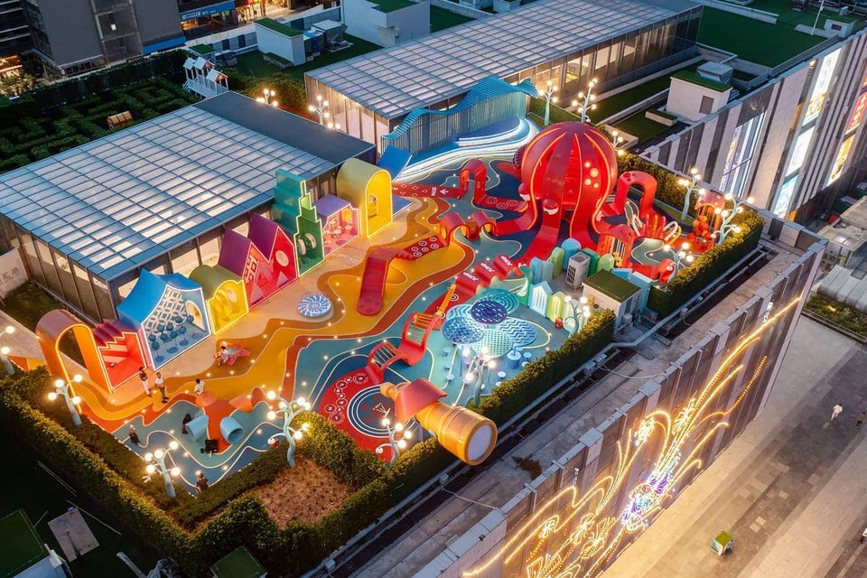 octopus-kingdom-aire-jeu-toit-centre-commercial-drone-1