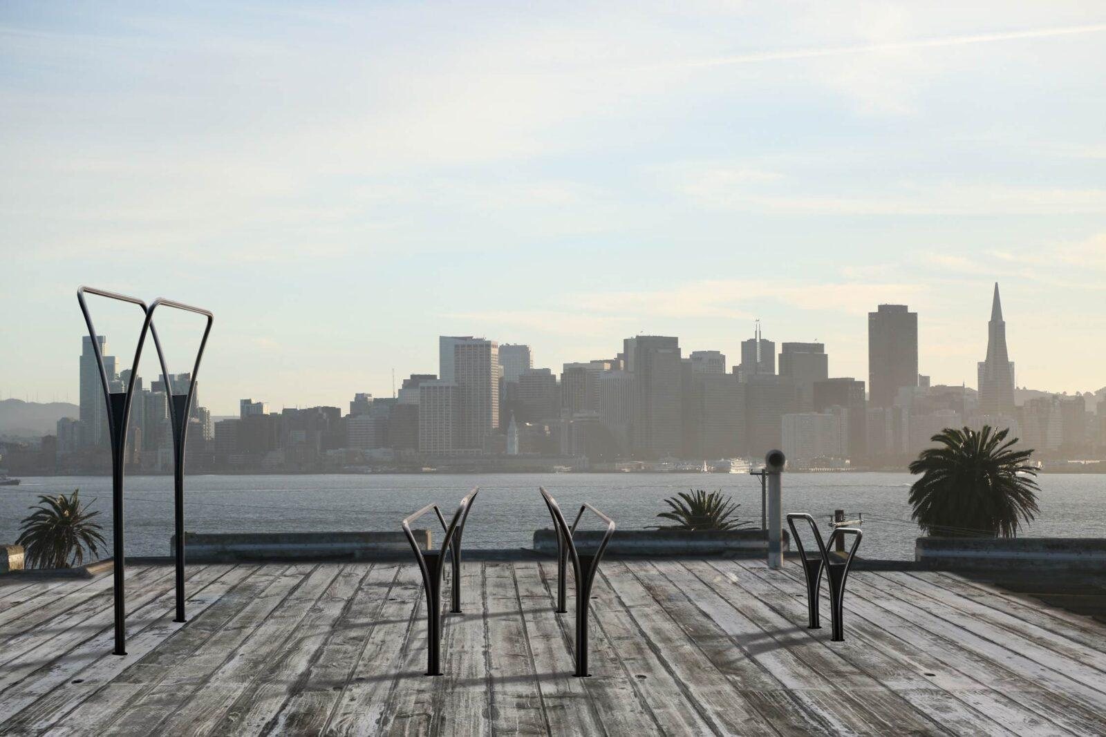 Agrès de fitness Noord sur toiture avec vue sur la ville