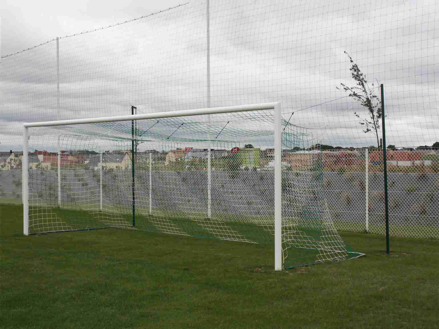 But de football à 11, À sceller, En Aluminium, Ovoïde, Sans crochet, vue 1 Playgones But de football à 11, À sceller, En Aluminium, Ovoïde, Sans crochet, vue 1 Playgones