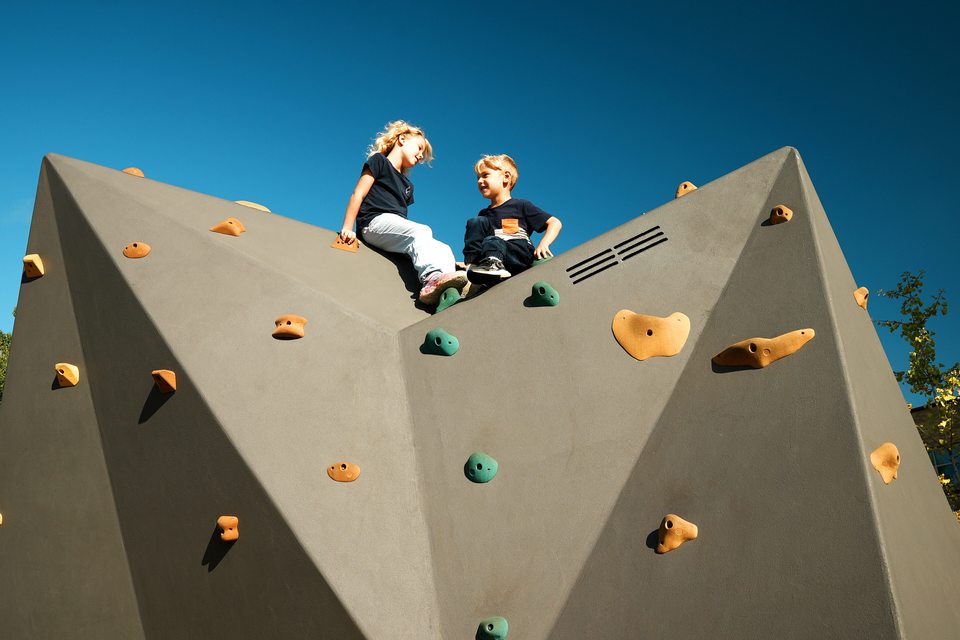 Bloc d'escalade urbain Basecamp Trekfit