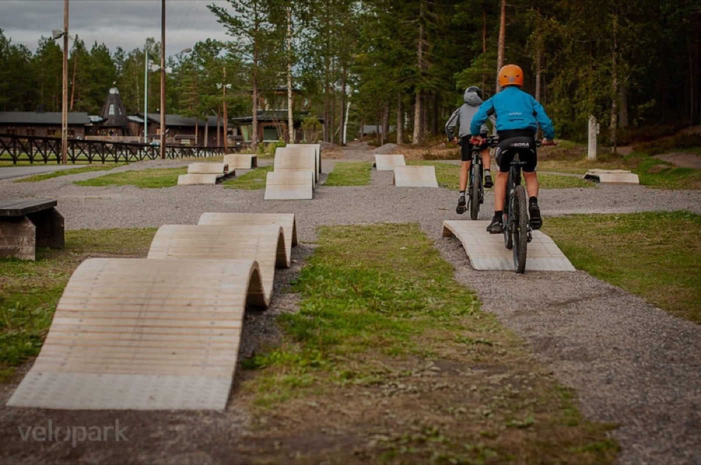 Pumptrack Velopark installé en extérieur