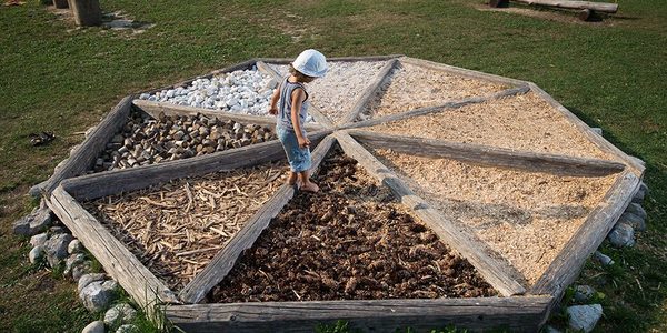 Aires de jeux et équipements sportifs Playgones en Corse