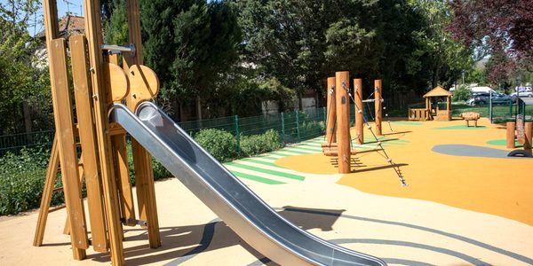 Aires de jeux et équipements sportifs Playgones en Hauts-de-France