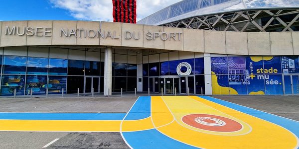 Aires de jeux et équipements sportifs Playgones en Provence-Alpes-Côte d'Azur